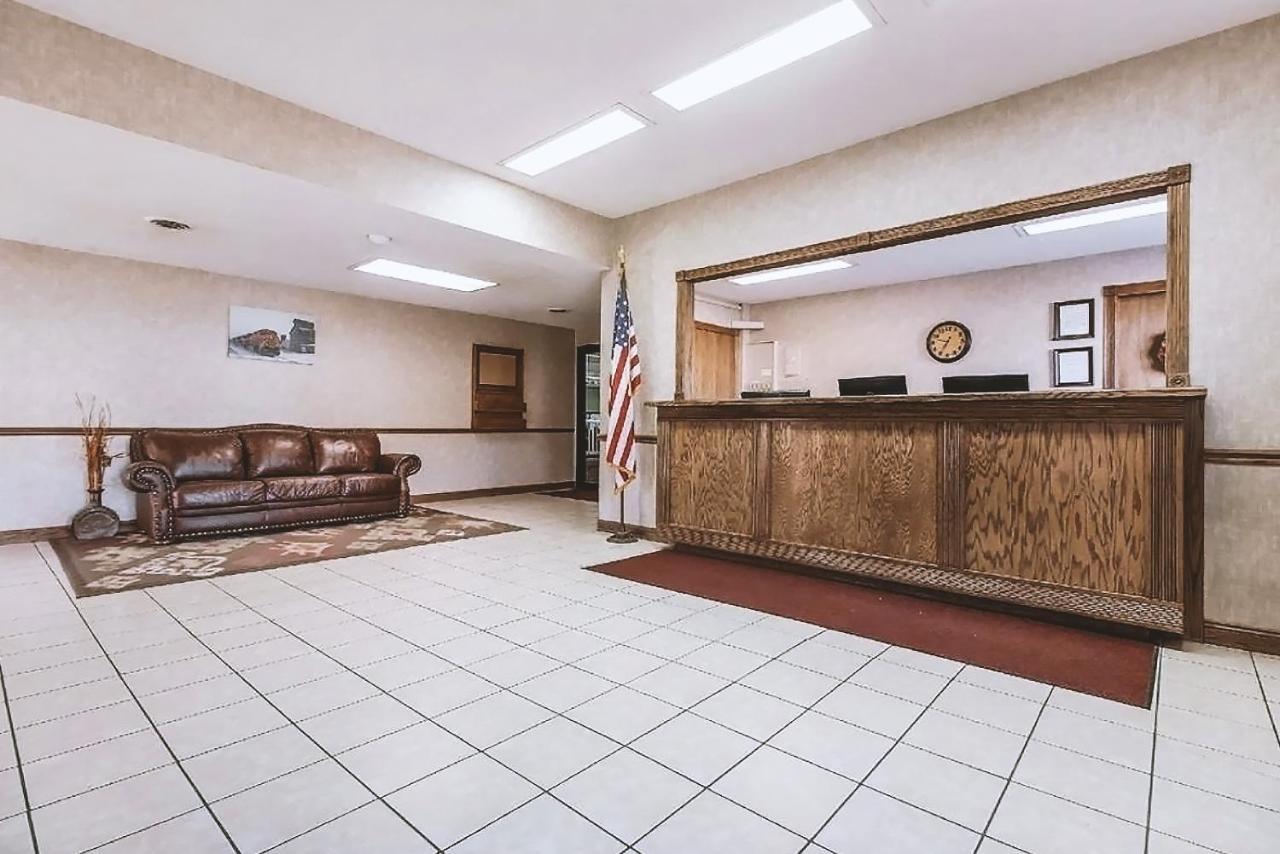 Sky-Palace Inn & Suites Mccook Kültér fotó