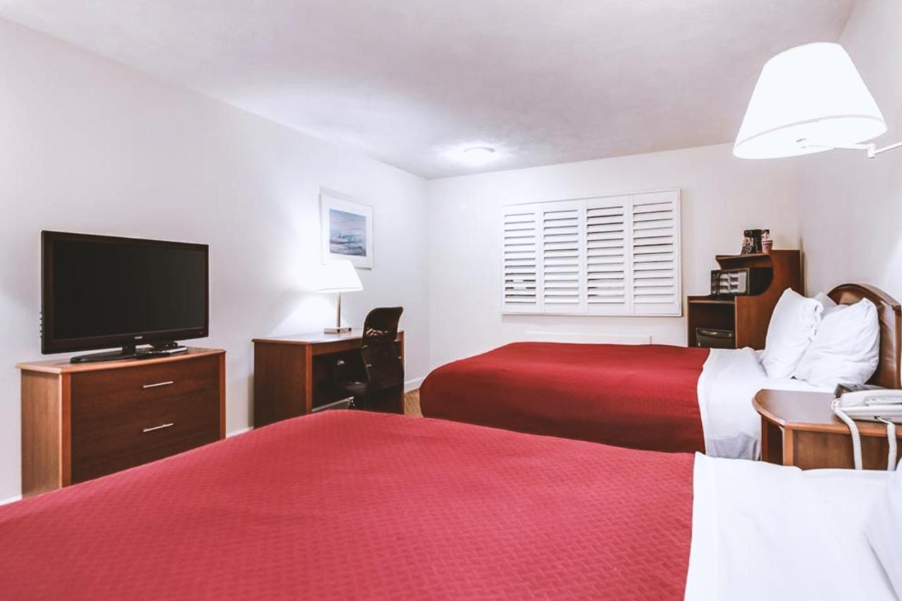 Sky-Palace Inn & Suites Mccook Kültér fotó